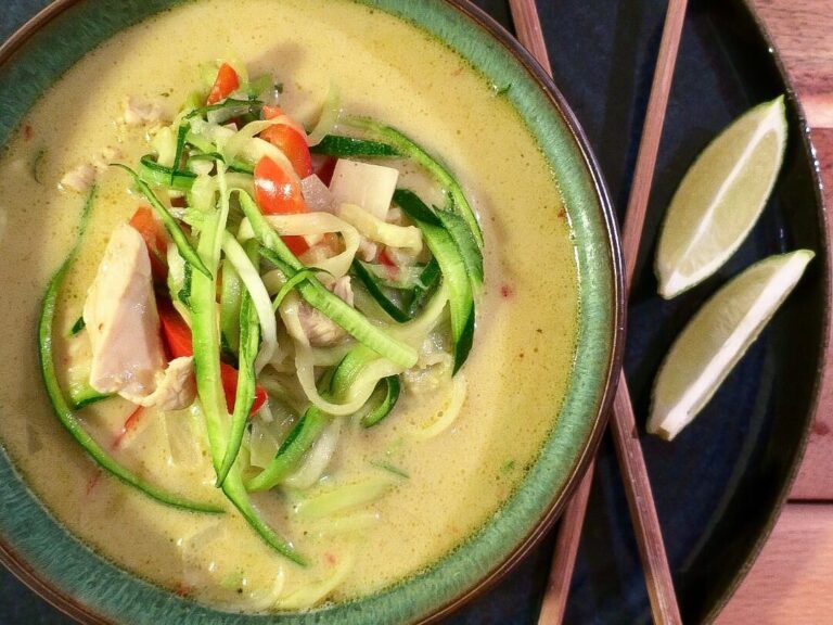 thai suppe med kylling og kokosmælk bellasmadunivers dk