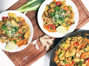 Sund wok med kylling og grøntsager